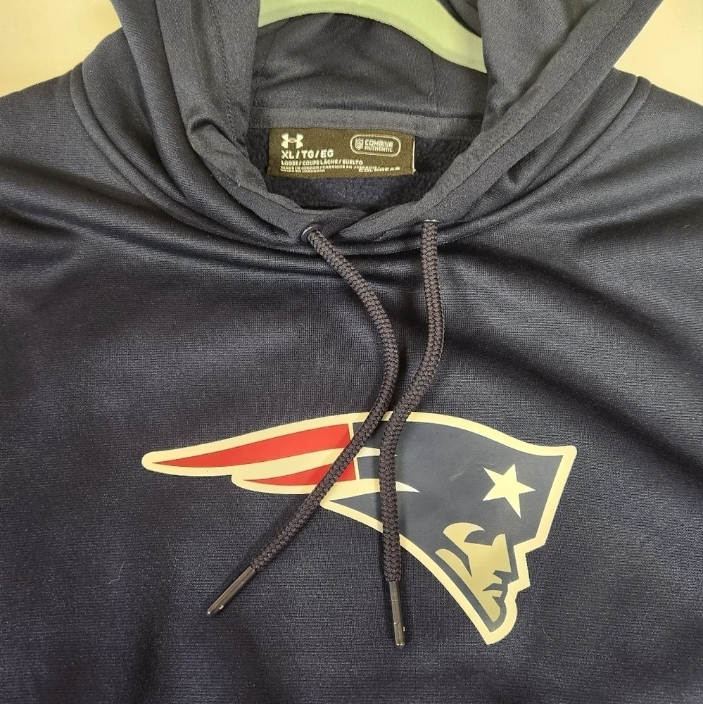 Under Armour New England Patriots Combine Authentic navy sweatshirt size XL